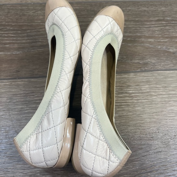 Stuart Weitzman Nude Quilted Napa Flats - Picture 5 of 7